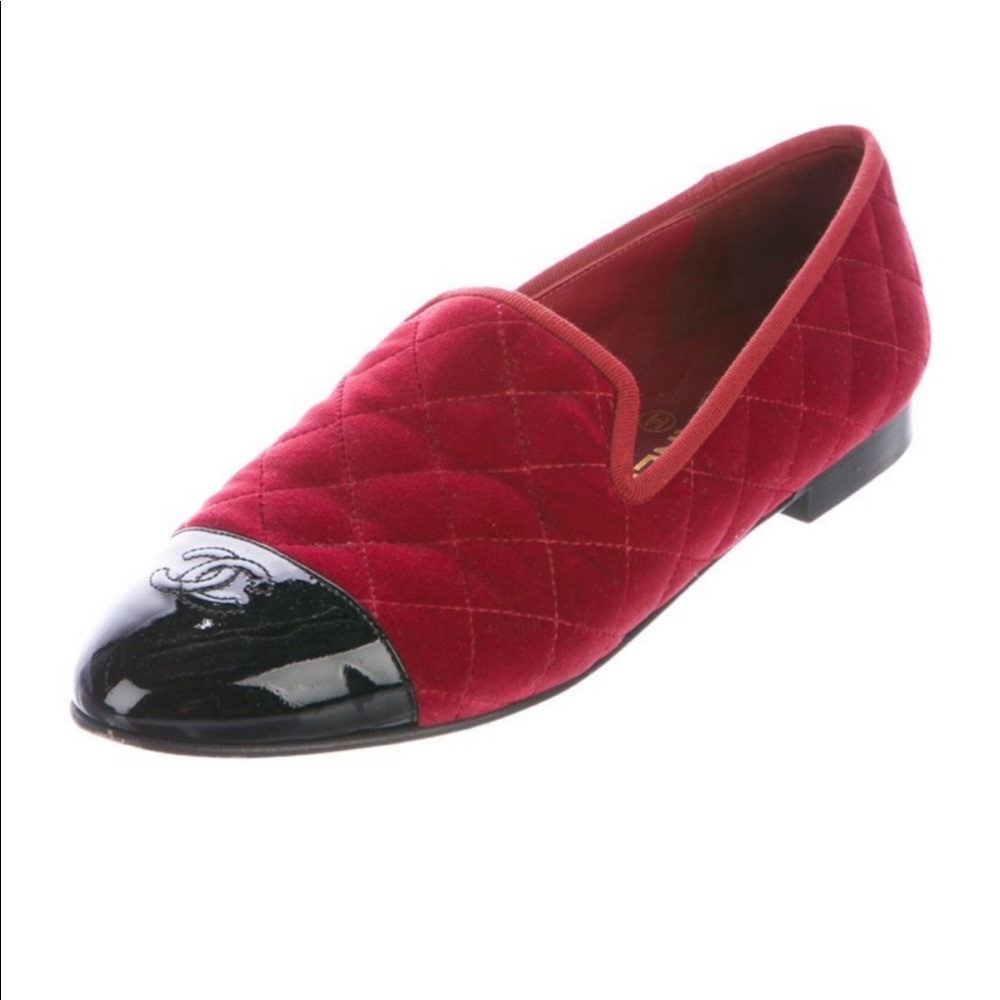 CHANEL Crimson red quilted velvet loafers